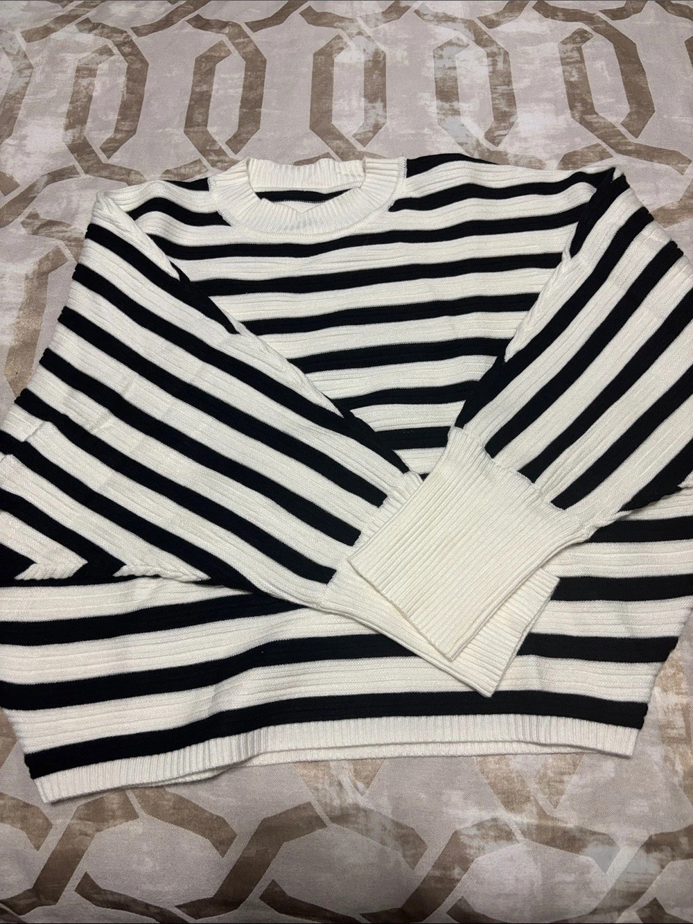 Striped Crew Neck Sweater in Black & White Like New